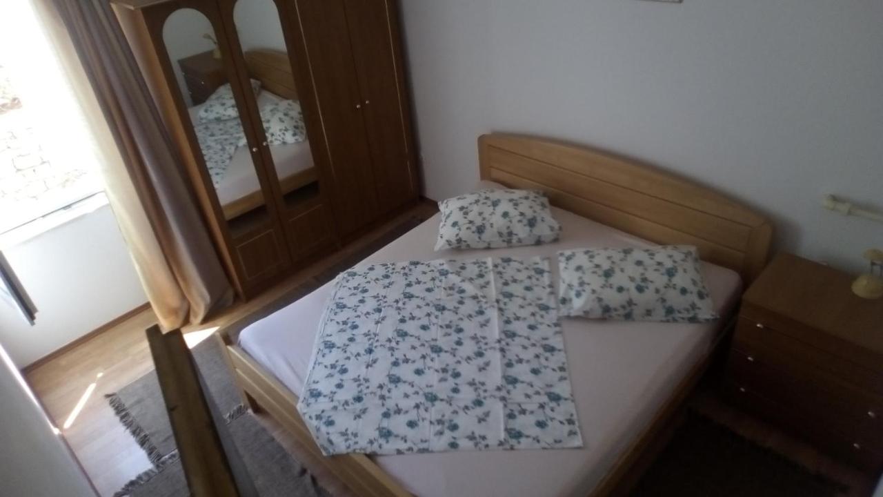 Apartments Solta Nečujam Екстериор снимка