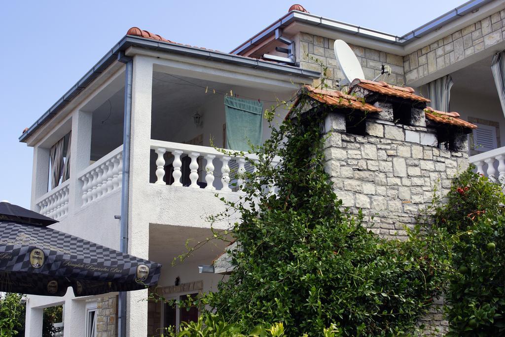 Apartments Solta Nečujam Екстериор снимка